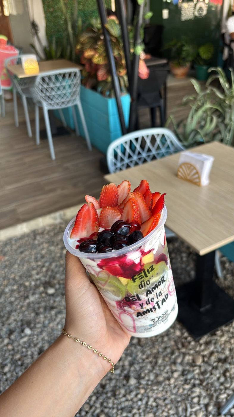 Ensalada de frutas con helado